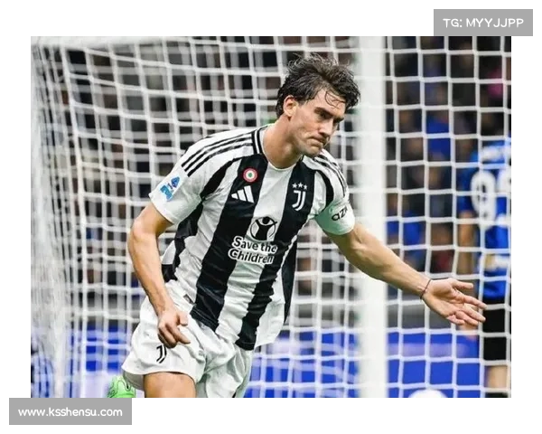 罗马诺:弗拉霍维奇曾被推荐给曼联 但曼联未推进转会计划 罗马诺:弗拉霍维奇曾被推荐给曼联 但曼联未推进转会计划